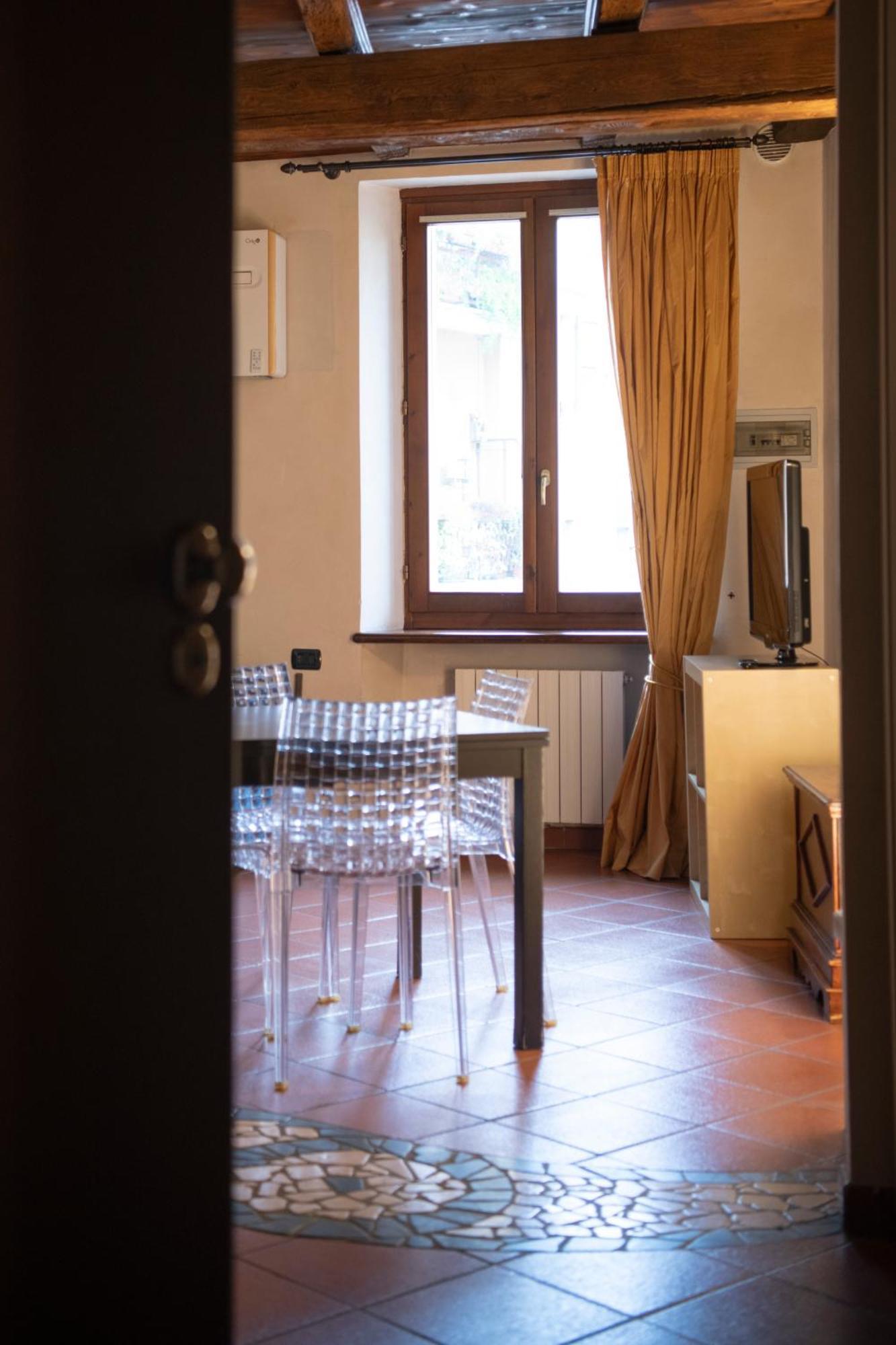 Ai Piedi Del Castello / 4Pl / Apt. Full ヴェローナ エクステリア 写真